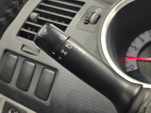 Used 2011 Toyota Tacoma 4x4 Access Cab w/ SR5 Pkg #2 image 9