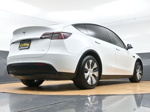 Used 2021 Tesla Model Y Long Range AWD/4WD image 57