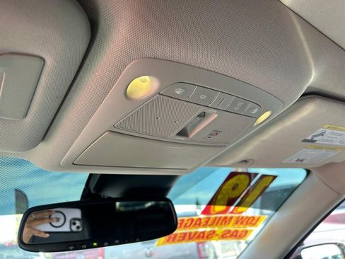 Used 2019 Nissan Rogue SL w/ Premium Package FWD image 8