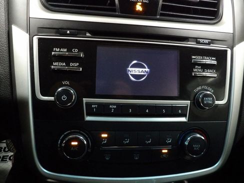 Used 2017 Nissan Altima 2.5 S w/ Power Driver Seat Package FWD image 11
