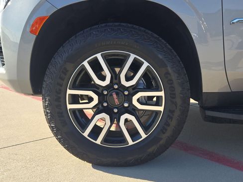 Used 2024 GMC Yukon AT4 image 13
