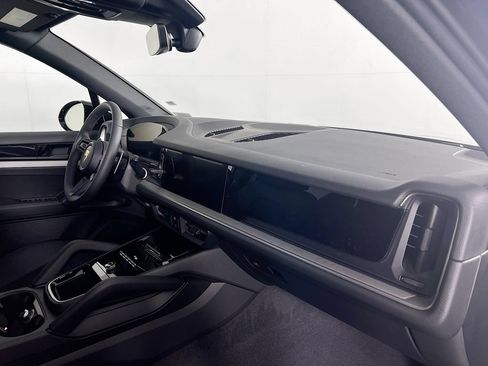New 2026 Porsche Cayenne AWD/4WD image 31