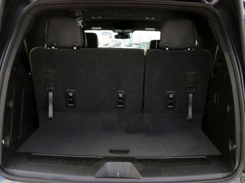 Used 2023 GMC Yukon SLT image 11