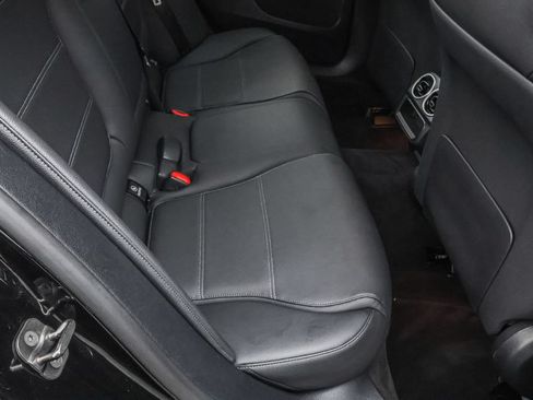 Used 2025 Mercedes-Benz C 300 4MATIC Sedan image 34