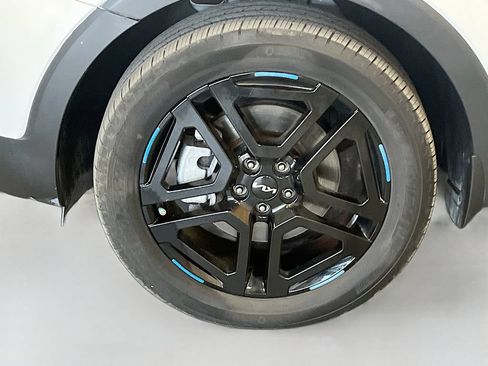 Used 2023 Kia Telluride EX X-Line AWD/4WD image 33