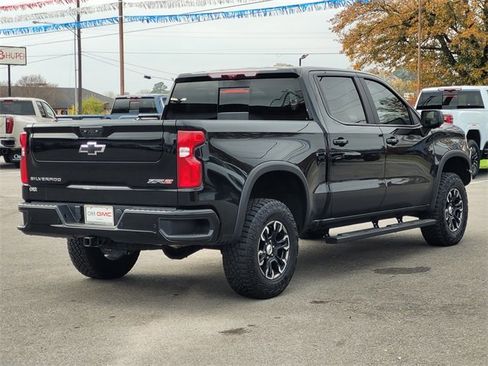 Used 2025 Chevrolet Silverado 1500 ZR2 w/ Technology Package image 4