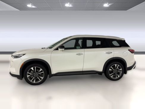Used 2025 INFINITI QX60 Luxe FWD image 2