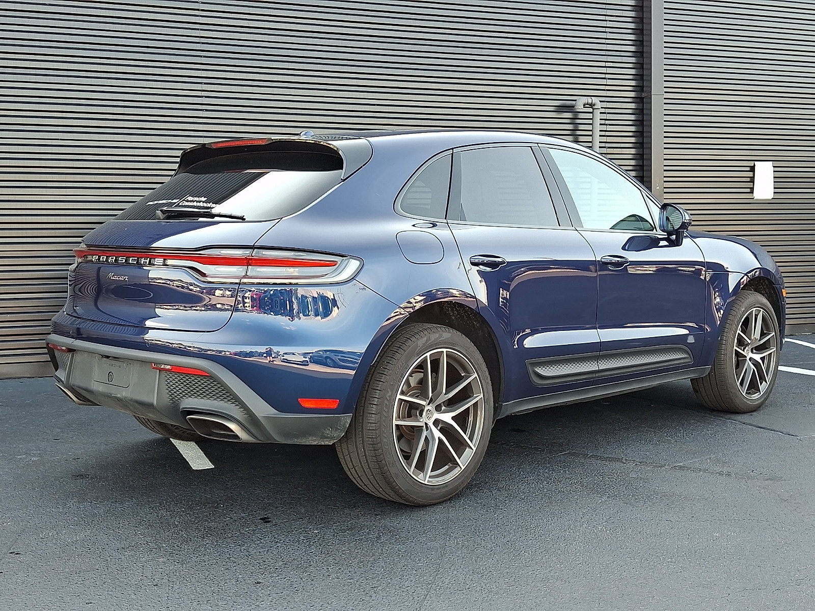 Used 2026 Porsche Macan AWD/4WD image 7