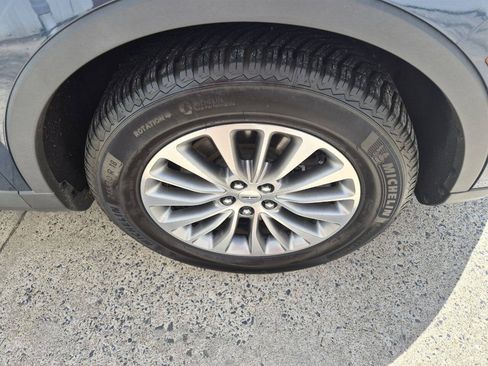 Used 2016 Lincoln MKX Select AWD/4WD image 8