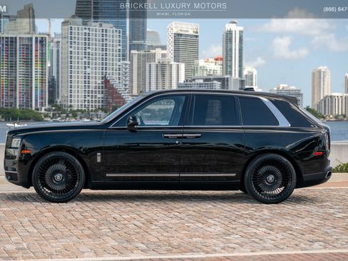 Used 2022 Rolls-Royce Cullinan AWD/4WD image 10