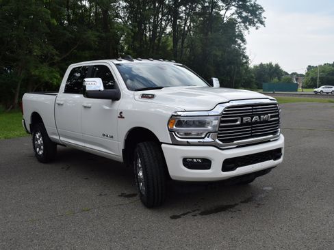 Used 2023 RAM 3500 Laramie AWD/4WD image 8