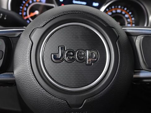 Used 2023 Jeep Gladiator Rubicon w/ LED Lighting Group AWD/4WD image 35