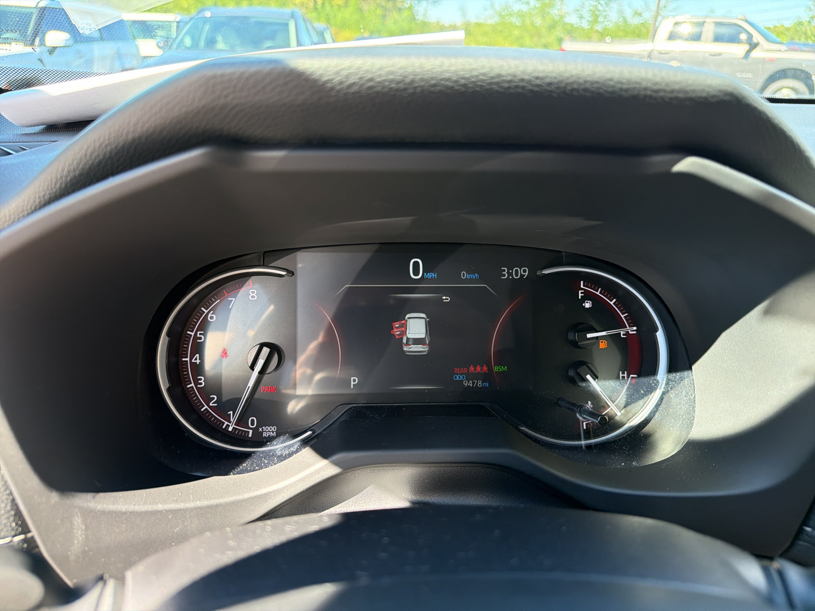 Used 2025 Toyota RAV4 XLE FWD image 24