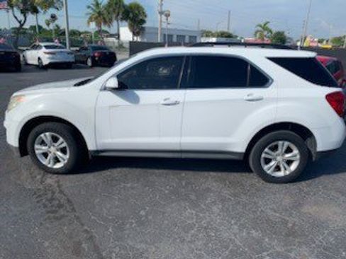 Used 2015 Chevrolet Equinox LT w/ Driver Convenience Package image 3