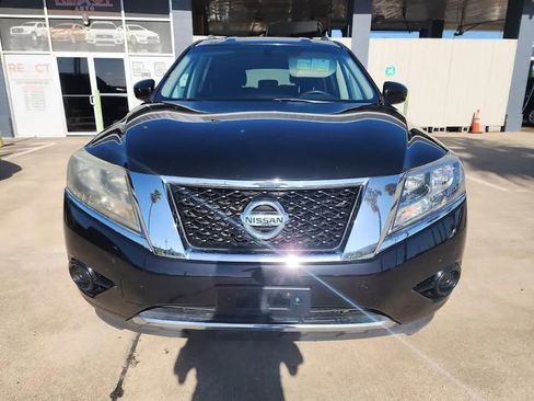 Used 2015 Nissan Pathfinder S image 2