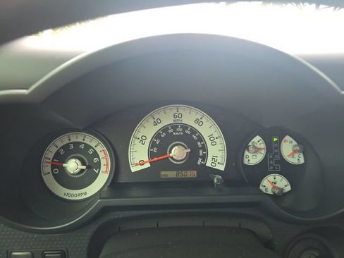 Used 2014 Toyota FJ Cruiser 2WD w/ Convenience Package image 12