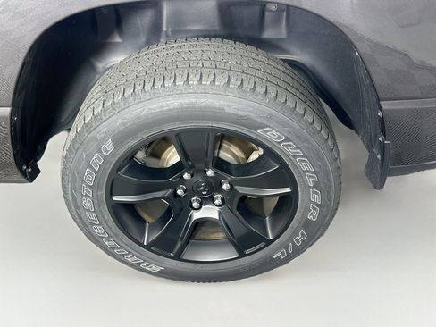 Used 2023 RAM 1500 Big Horn AWD/4WD image 11