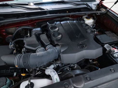 Used 2016 Toyota 4Runner Limited image 13