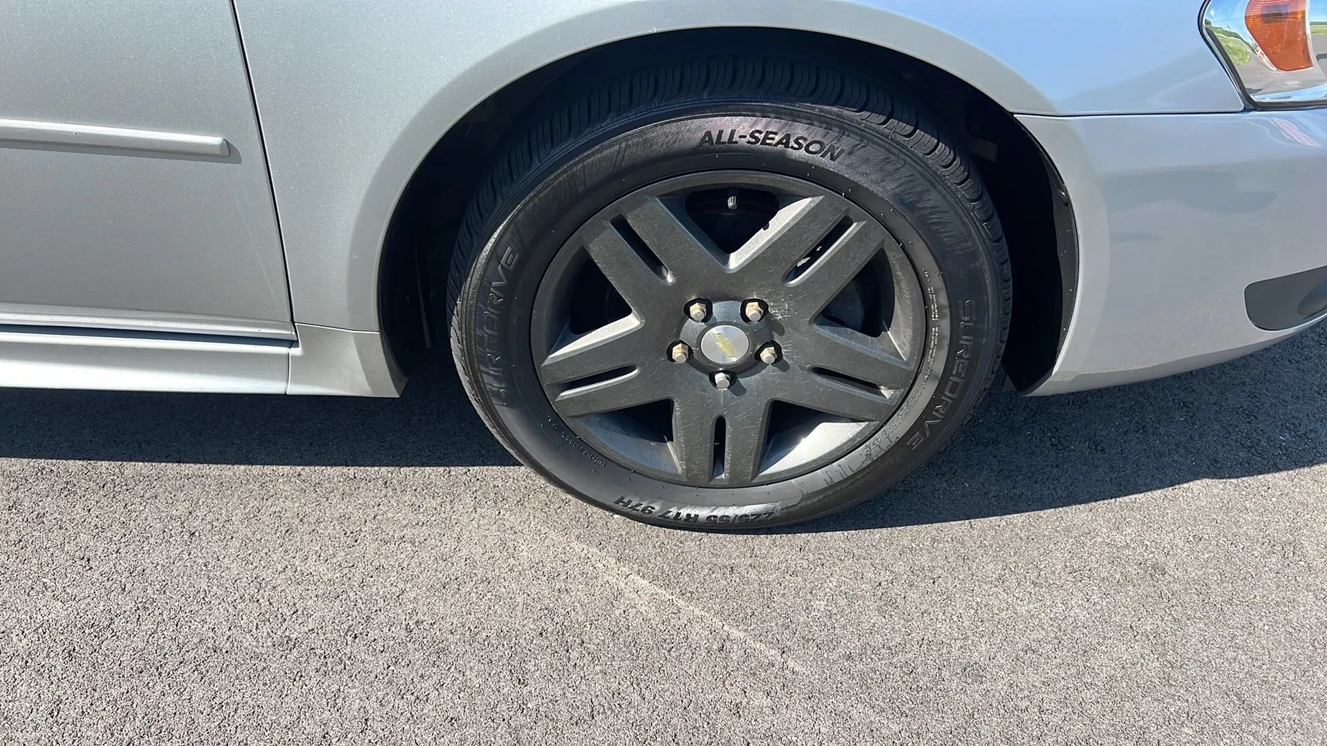 Used 2011 Chevrolet Impala LT FWD image 32