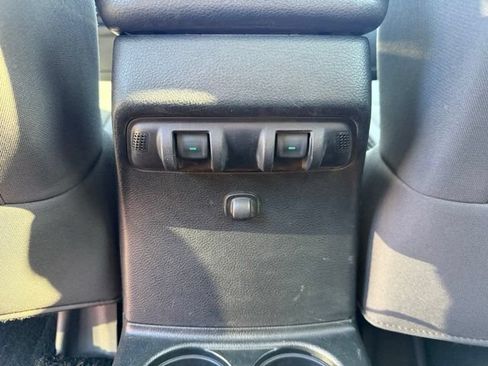 Used 2018 Jeep Wrangler Unlimited Sport S AWD/4WD image 22
