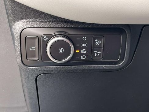 New 2026 Ford Explorer Platinum image 32