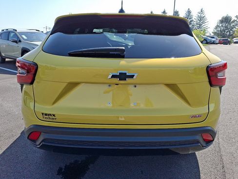 Used 2024 Chevrolet Trax RS FWD image 6