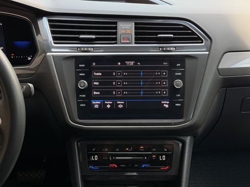 Used 2023 Volkswagen Tiguan SE FWD image 13