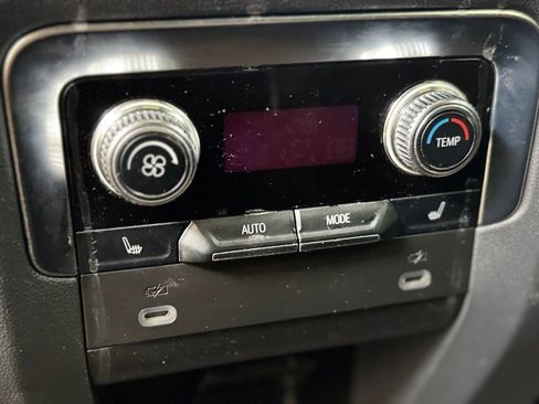 Used 2022 GMC Yukon XL Denali RWD image 20