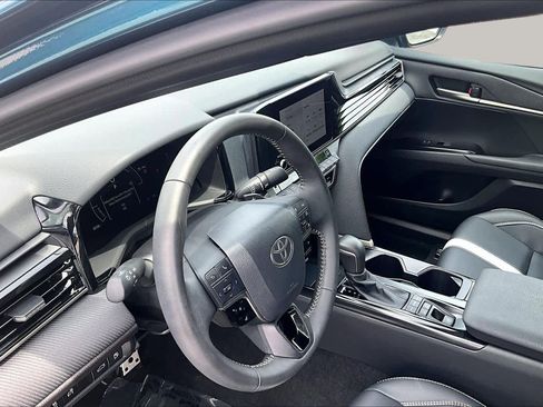 Used 2025 Toyota Camry SE w/ Convenience Package AWD/4WD image 17
