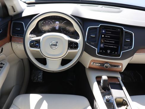 Used 2022 Volvo XC90 T8 Inscription Expression w/ Protection Package image 11
