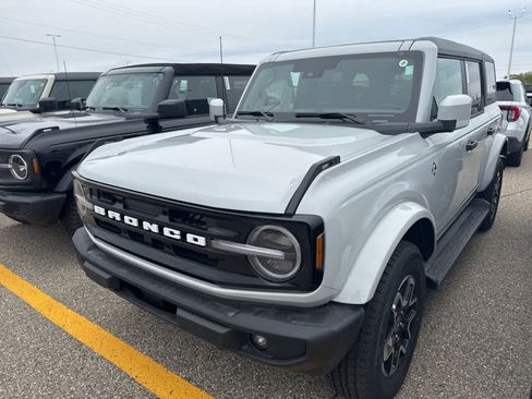 New 2026 Ford Bronco Outer Banks AWD/4WD image 20
