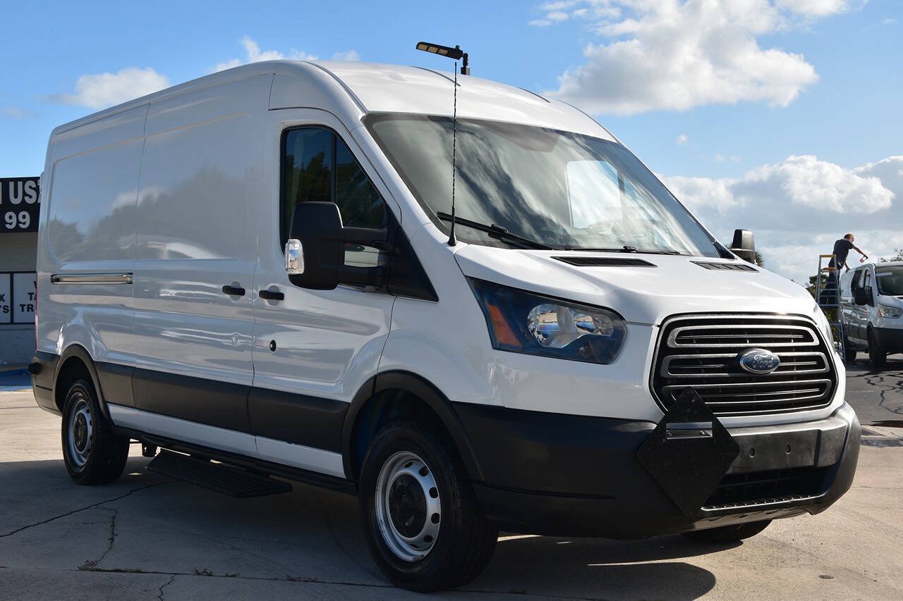 Used 2019 Ford Transit 250 148 Medium Roof RWD image 1