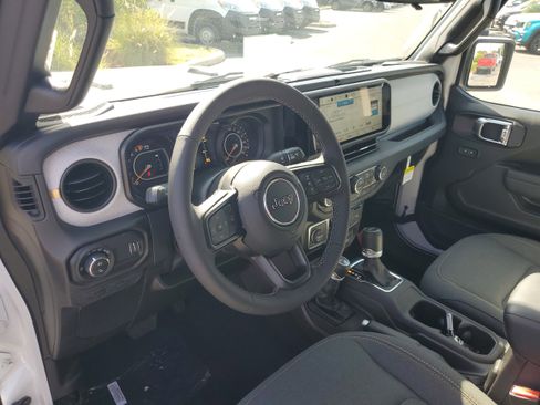 New 2025 Jeep Gladiator Sport image 14