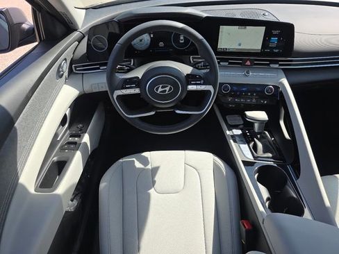 New 2026 Hyundai Elantra Limited FWD image 3
