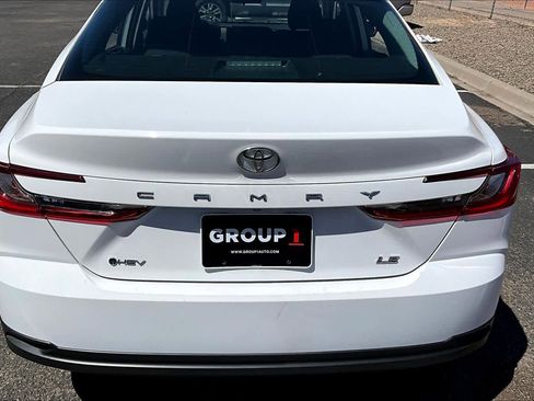 Used 2025 Toyota Camry LE image 10