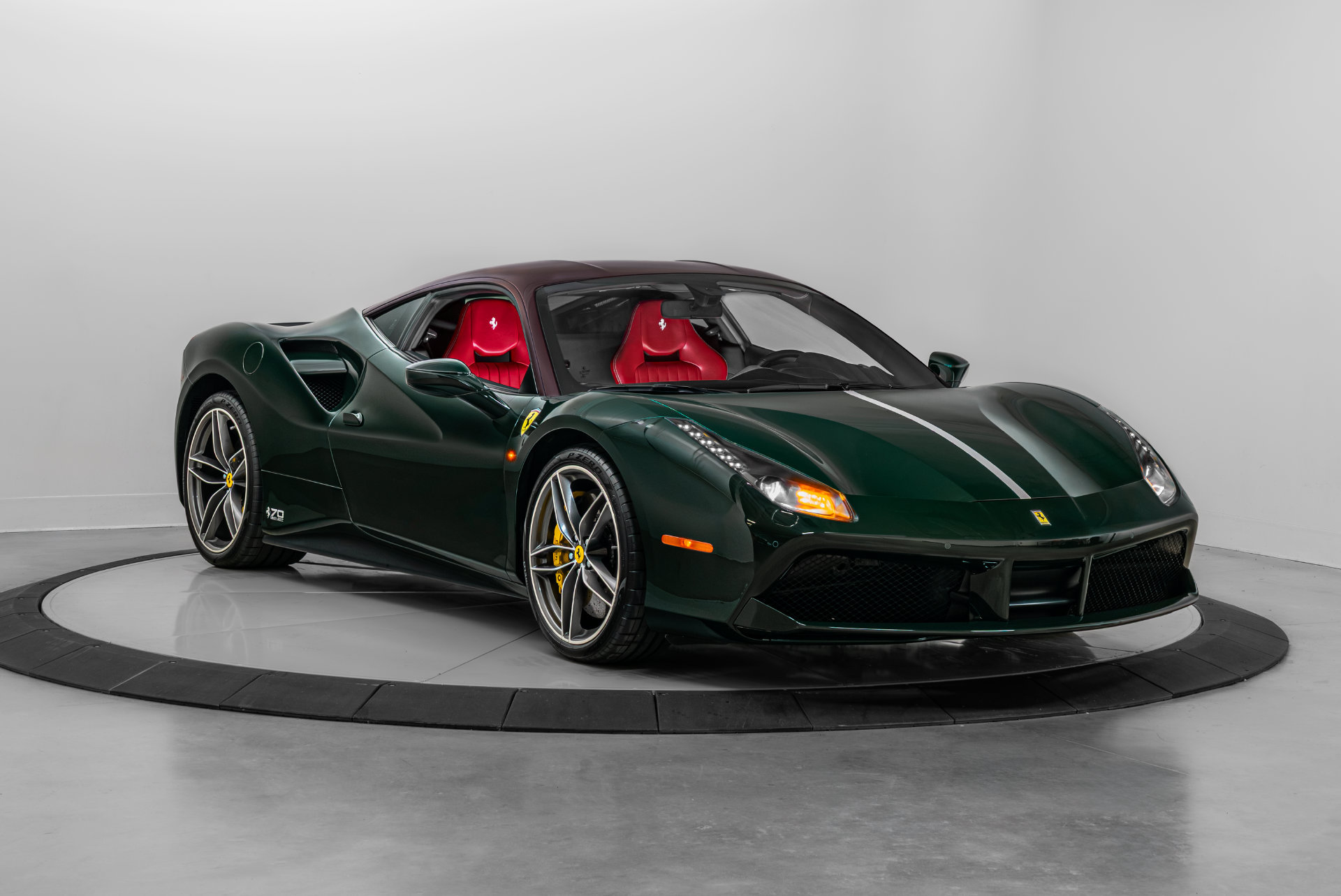 Certified 2018 Ferrari 488 GTB RWD image 1