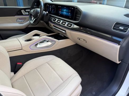Used 2020 Mercedes-Benz GLE 350 w/ Premium Package image 17