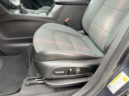 Used 2023 Chevrolet Equinox RS image 14