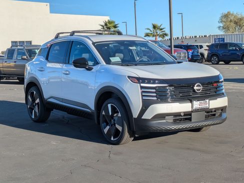 New 2026 Nissan Kicks SR w/ Cold Weather Package AWD/4WD image 6