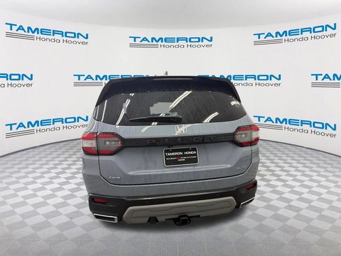 Used 2023 Honda Pilot Elite image 4