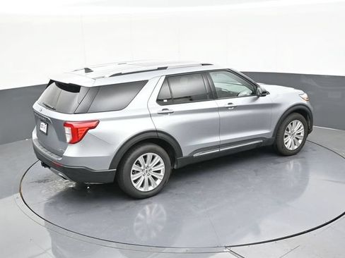 Used 2022 Ford Explorer Limited w/ Equipment Group 301A AWD/4WD image 64