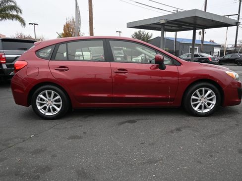 Used 2013 Subaru Impreza 2.0i Premium w/ All-Weather Pkg image 8