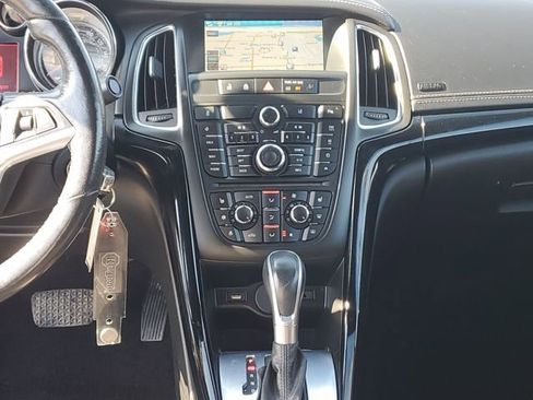 Used 2017 Buick Cascada Premium image 28
