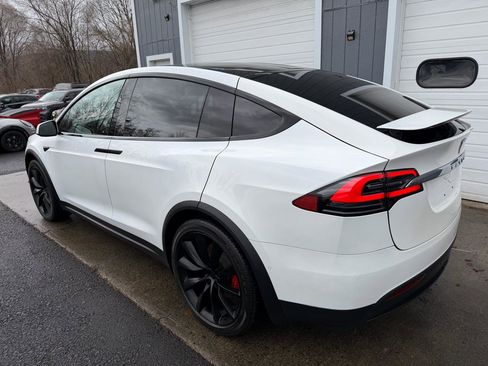 Used 2020 Tesla Model X Performance image 6