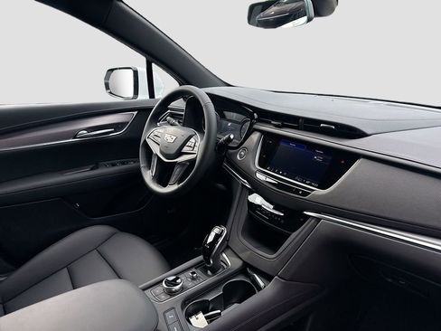 New 2025 Cadillac XT5 Luxury w/ LPO, Floor Liner Package image 29