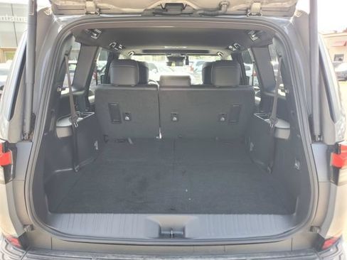 Used 2025 Lexus GX 550 w/ Cold Area Package AWD/4WD image 32