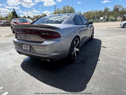 Used 2015 Dodge Charger SXT RWD image 7