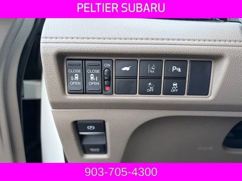 Used 2018 Honda Odyssey Elite image 8