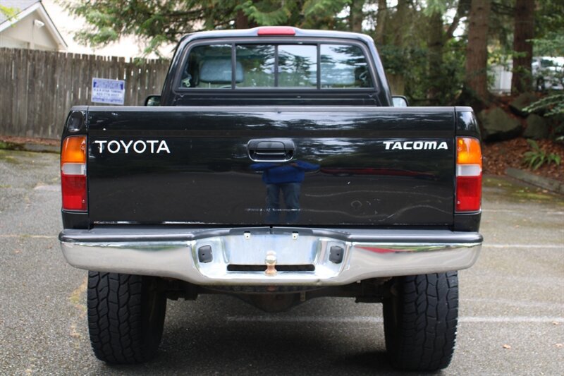 Used 2000 Toyota Tacoma 4x4 Regular Cab image 11