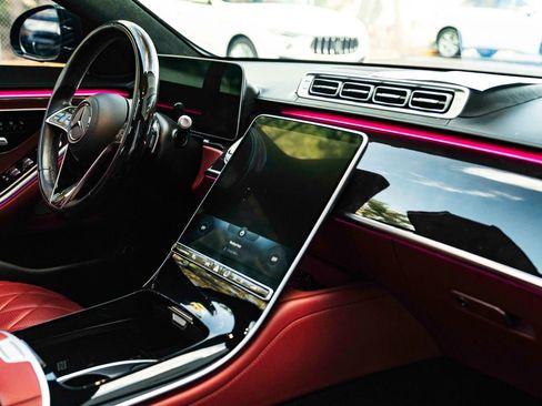 Used 2023 Mercedes-Benz S 500 4MATIC image 23